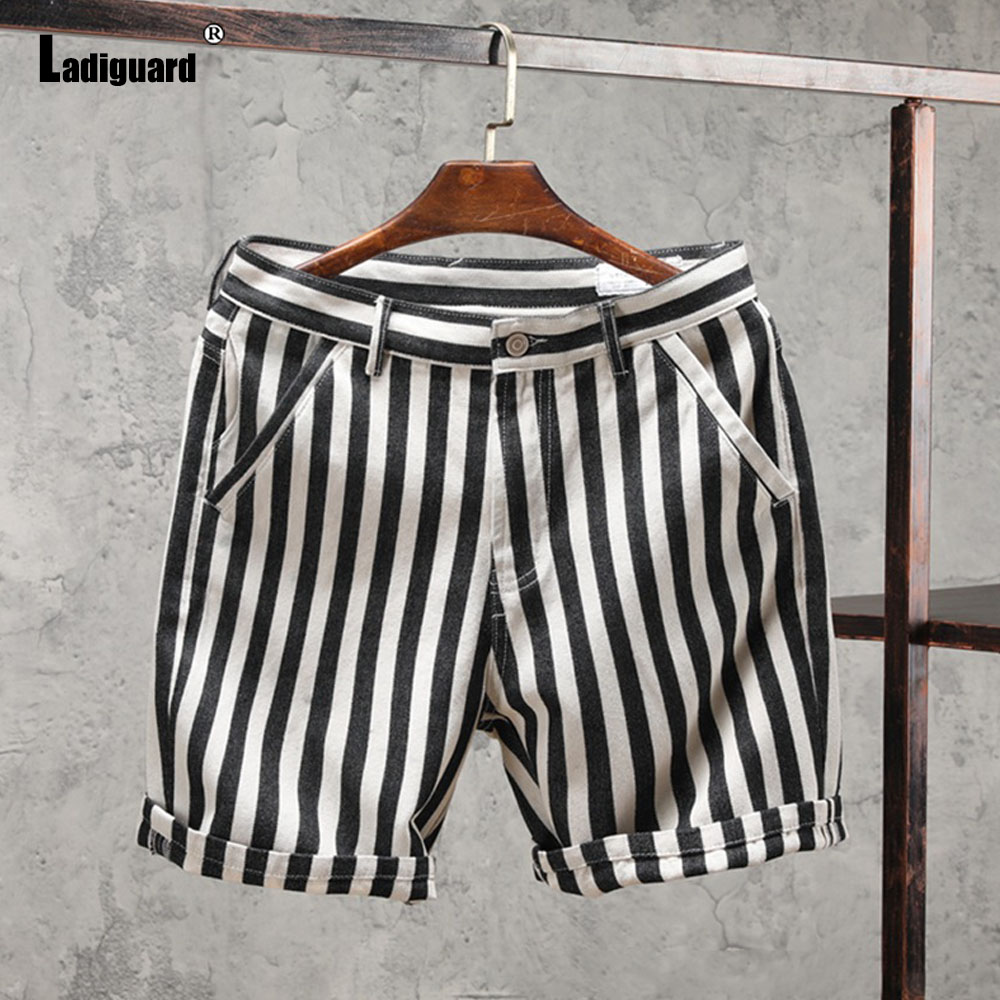 Street Fashion Europe - Novos Shorts Masculinos Estilo Europeu 2026