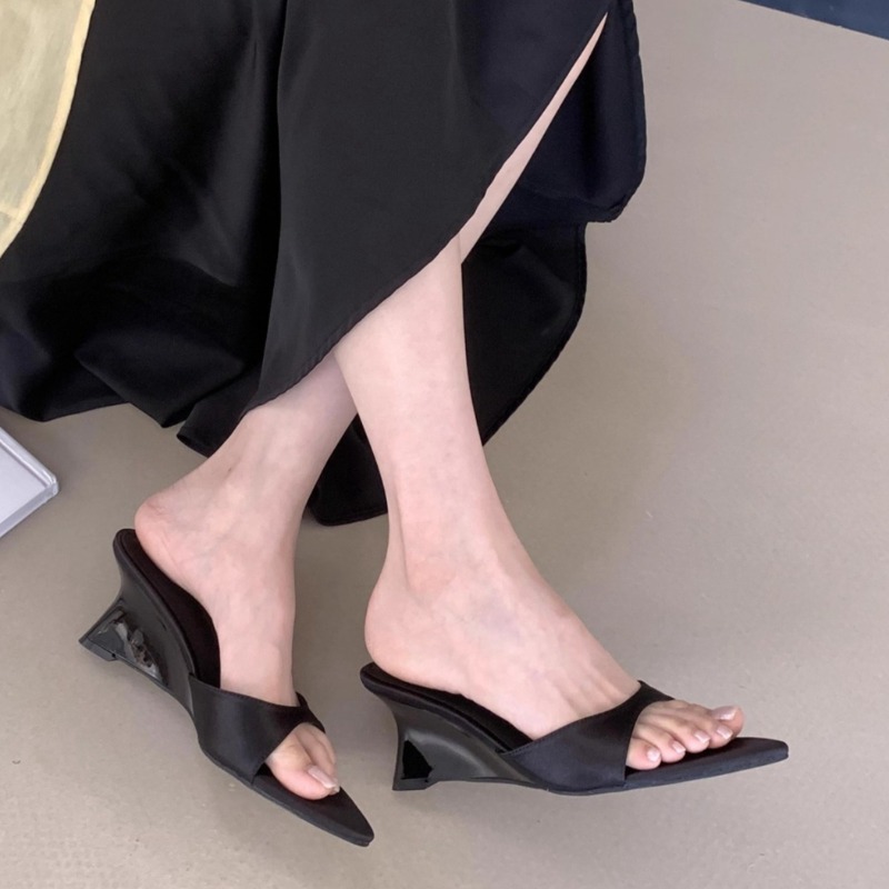Novas Sandálias de Verão com S - Street Fashion Clothes avaliação e preço